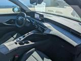 Peugeot 3008 Hybrid Allure 145 e-DSC6 *SHZ*KAM* - Peugeot 3008: Automatik