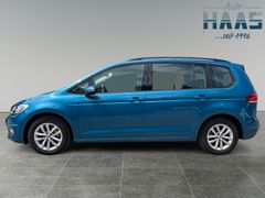 Fahrzeugabbildung Volkswagen Touran Comf. DSG Navi Sitzh Pano AHK Kamera