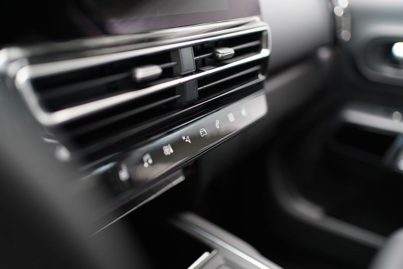 Fahrzeugabbildung Citroën C5 Aircross Hybrid 145 Max e-DCS6 Automatik Navi