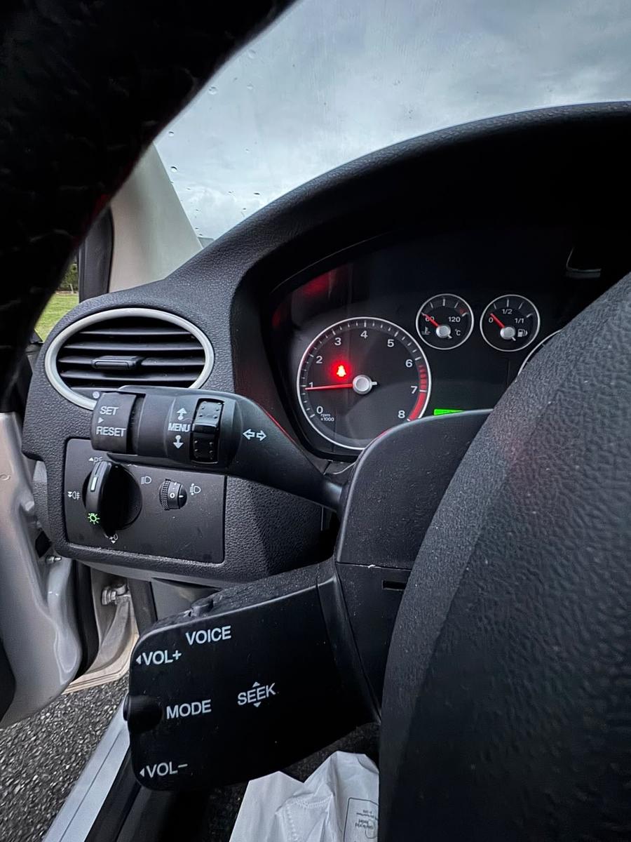 Ford Focus 2006 — photo 8