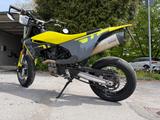 Husqvarna 701 Supermoto | EZ 09/2022 | 4.500 km  - Offers