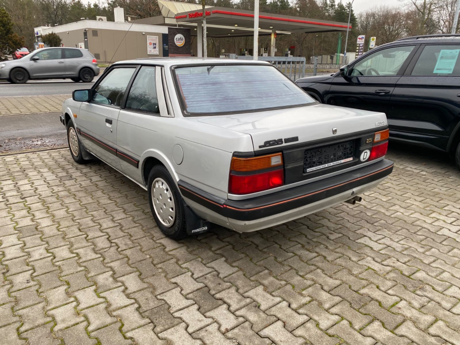 Fahrzeugabbildung Mazda 626 2.0 Oldtimer*H-Kennzeichen*Elektr. Fensterh*