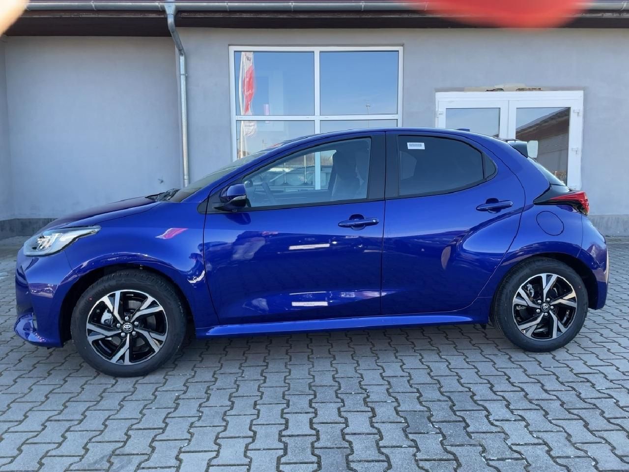 Fahrzeugabbildung Toyota Yaris Hybrid 116 PS Team D + Comfort Paket