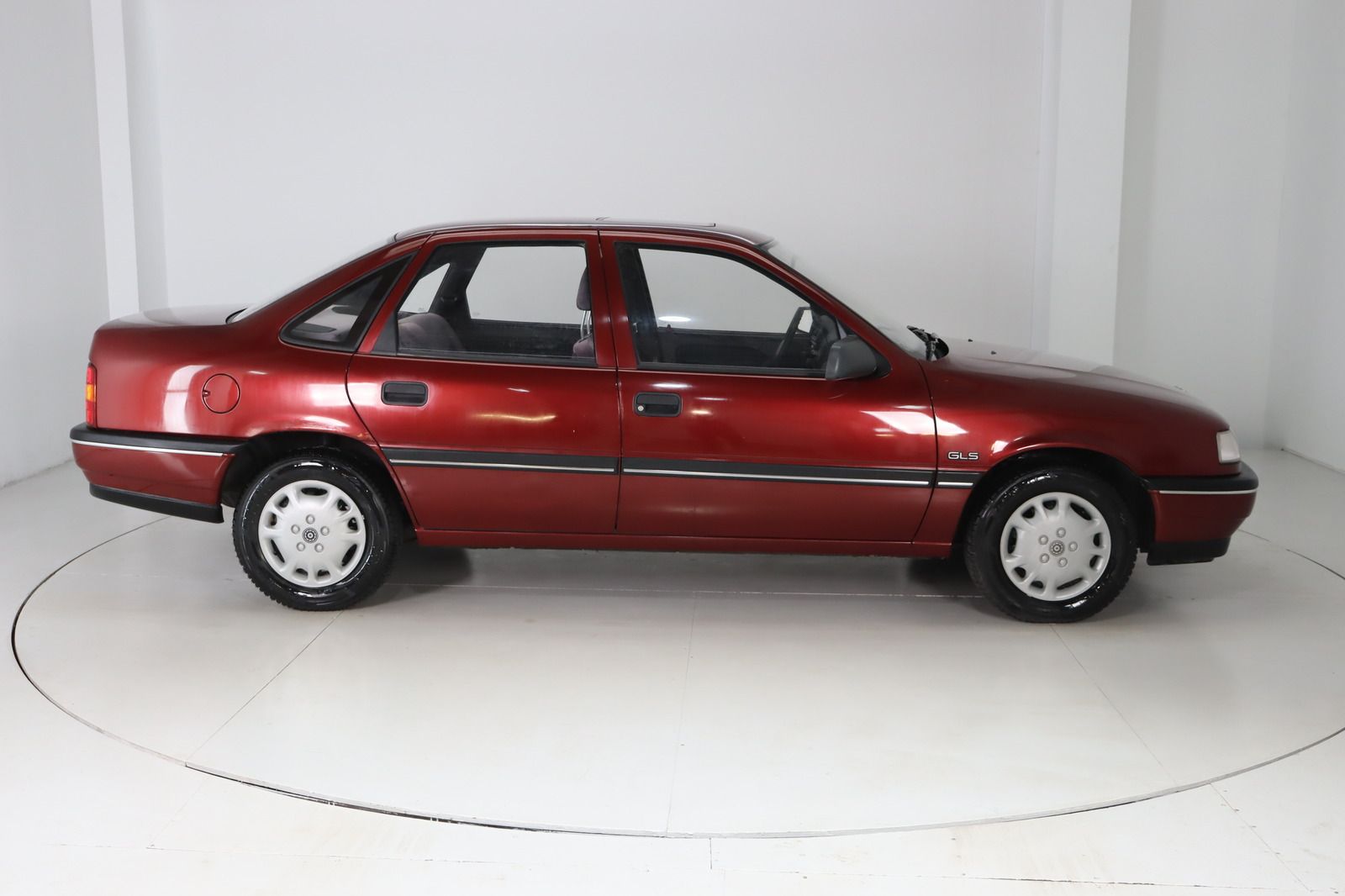 Fahrzeugabbildung Opel Vectra 1.6 * wenig km * Oldtimer * Schiebedach