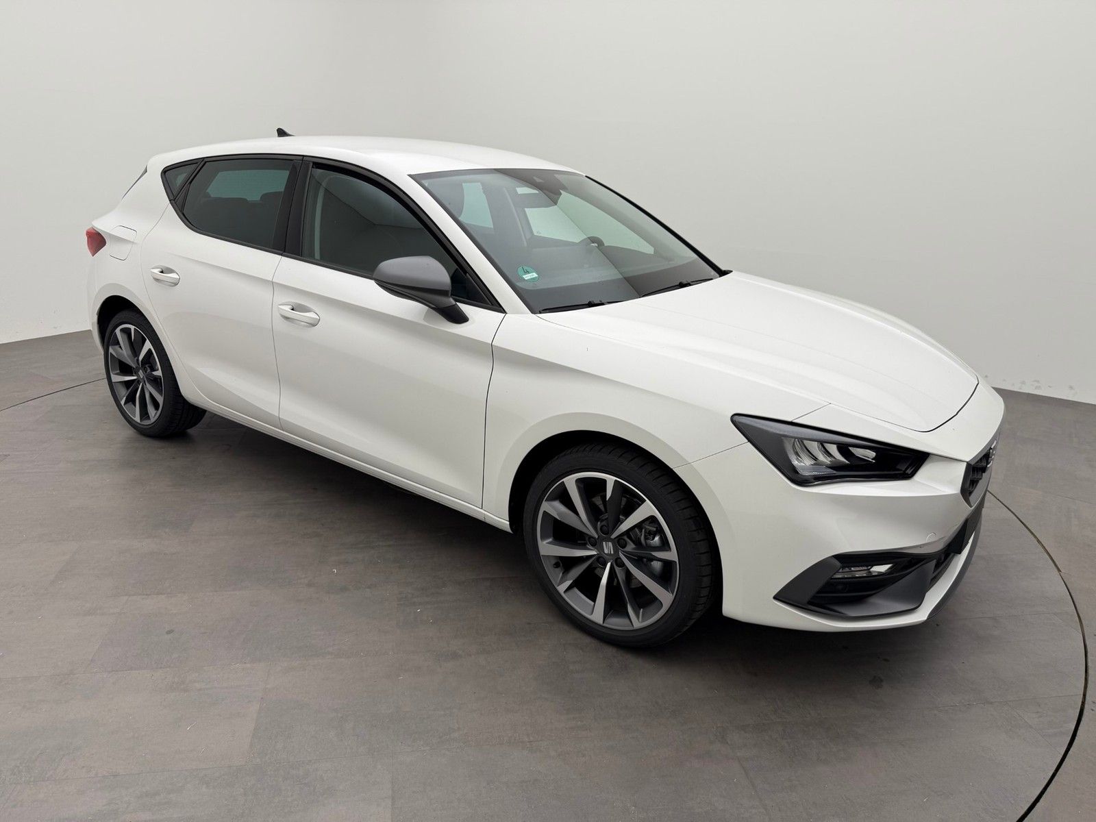 Seat Leon 1.5 eHybrid DSG FR-Line Dynamic Navi18DCC imagem 2