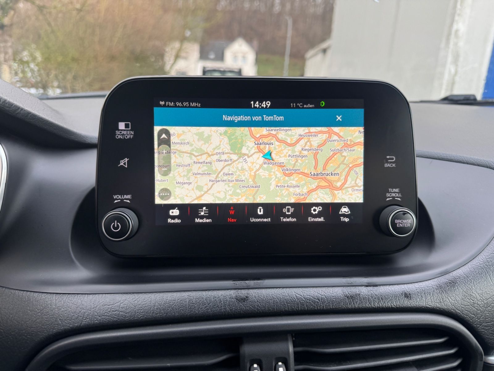 Fahrzeugabbildung Fiat Tipo Mirror Navi+Kamera