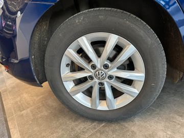 MYAUTOCENTER – Gebraucht- und Jahreswagen mit Werkstattservice in Pfaffenhofen Volkswagen Touran *1.HAND*Tempo*Klima*AHK*PDC*