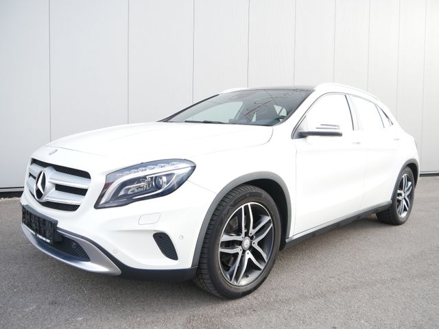 Mercedes-Benz GLA 250 URBAN NAVI/BIXENON/PANO/AHK/H&K