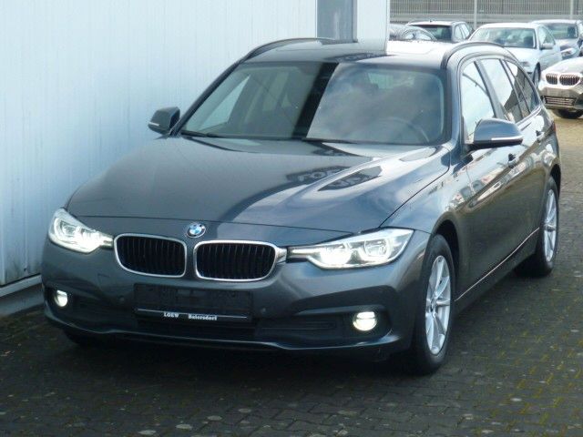 BMW 320dA Touring Klima Pan-dach AHK NAVI LED SHZ