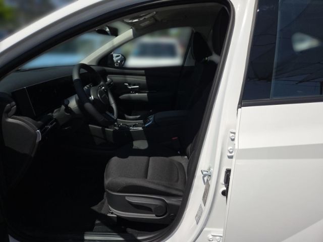 Fahrzeugabbildung Hyundai Tucson Select DCT Navi Digitales Cockpit LED ACC