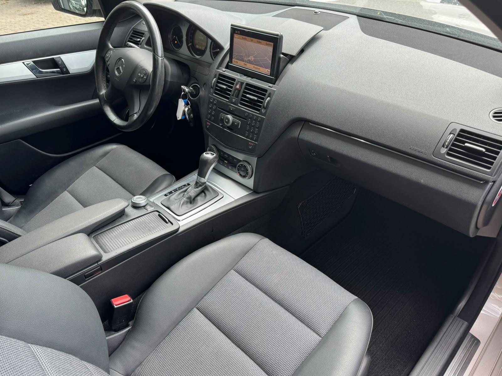 Mercedes-Benz C 280 Automatik/Leder/Navi/Xenon/19Zoll/2.Hd