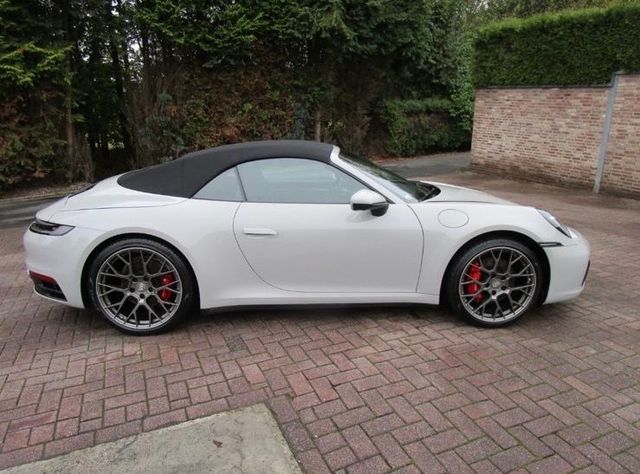 Porsche 911 (992) Carrera 4S Cabrio Matrix Surround