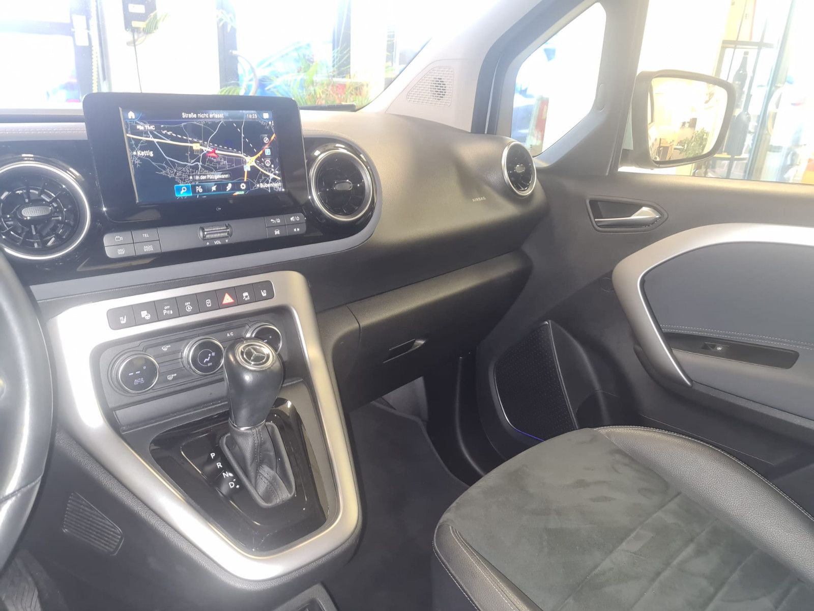 Fahrzeugabbildung Mercedes-Benz T180d / KLIMA / KAMERA