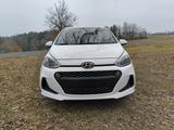 Hyundai  i10 1.2 Trend, 8-fach bereift, AC, SHZ, Tempoma - Hyundai i10 in Nürnberg