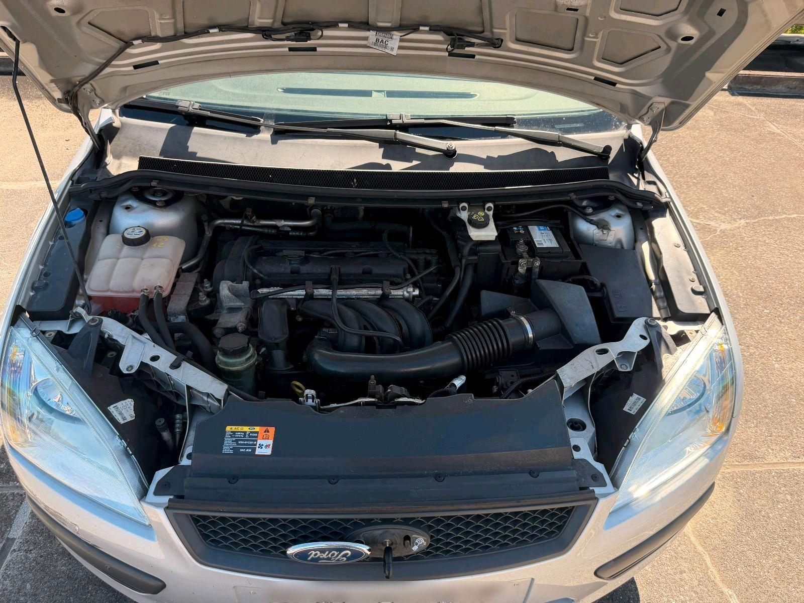 Ford Focus 2005 — engine 101 HP (74kW)