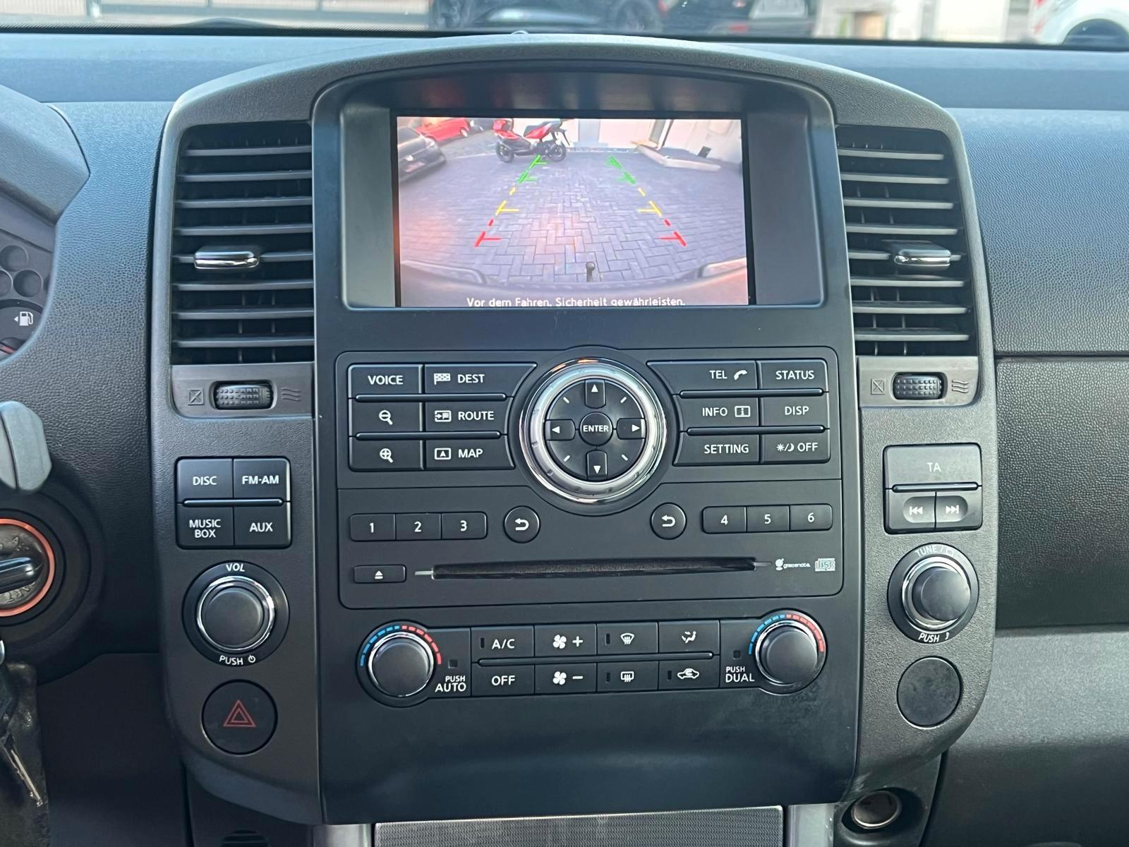 NISSAN NAVARA 2.5 DCI 190 CH 4X4 DOUBLE CAB LE BVA – GPS – SIÈGES CHAUFFANTS – CAMÉRA – ATTELAGE