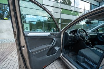 Volkswagen Tiguan - 11