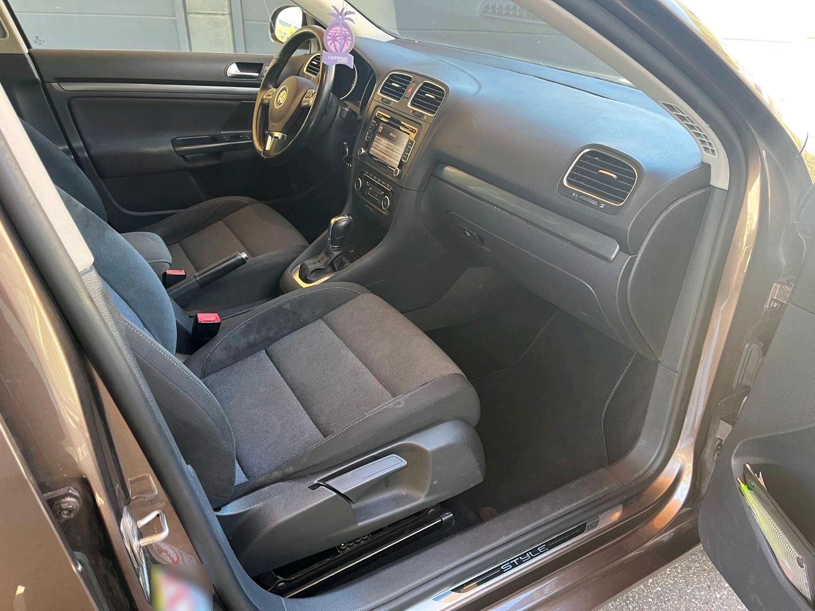 Volkswagen Golf 2011 — photo 7