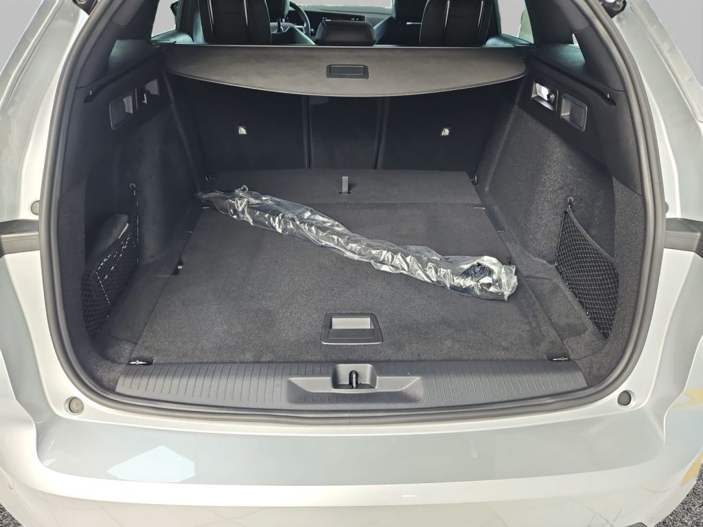 Fahrzeugabbildung Opel Astra Sports Tourer 1.2 Turbo Automatik GS