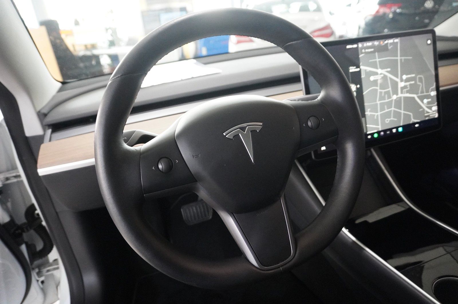 Fahrzeugabbildung Tesla Model 3 Standard Range Plus NAVI/KAMERA/SH/PANO