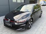 Volkswagen Golf VII Lim. GTI Virtual Tacho ACC LED RFK - Volkswagen Golf: Schwarz, GTI