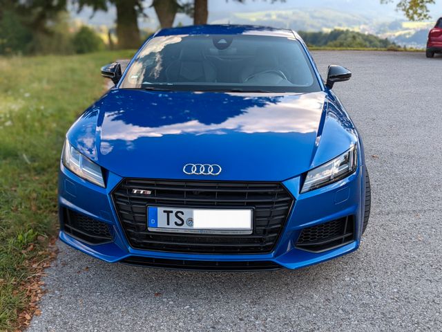 Audi TTS Coupe 2.0 TFSI S tronic quattro -