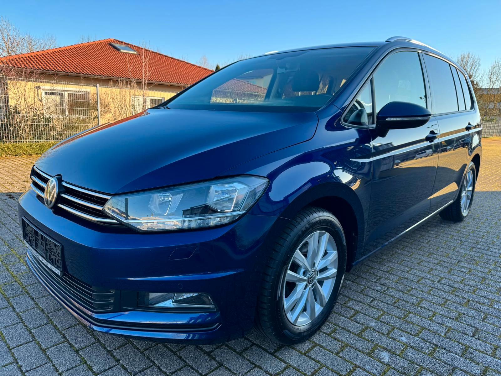 Volkswagen TOURAN 1.4 TSI 7-SITZER AHK ACC 1. HD VW-SCHH.