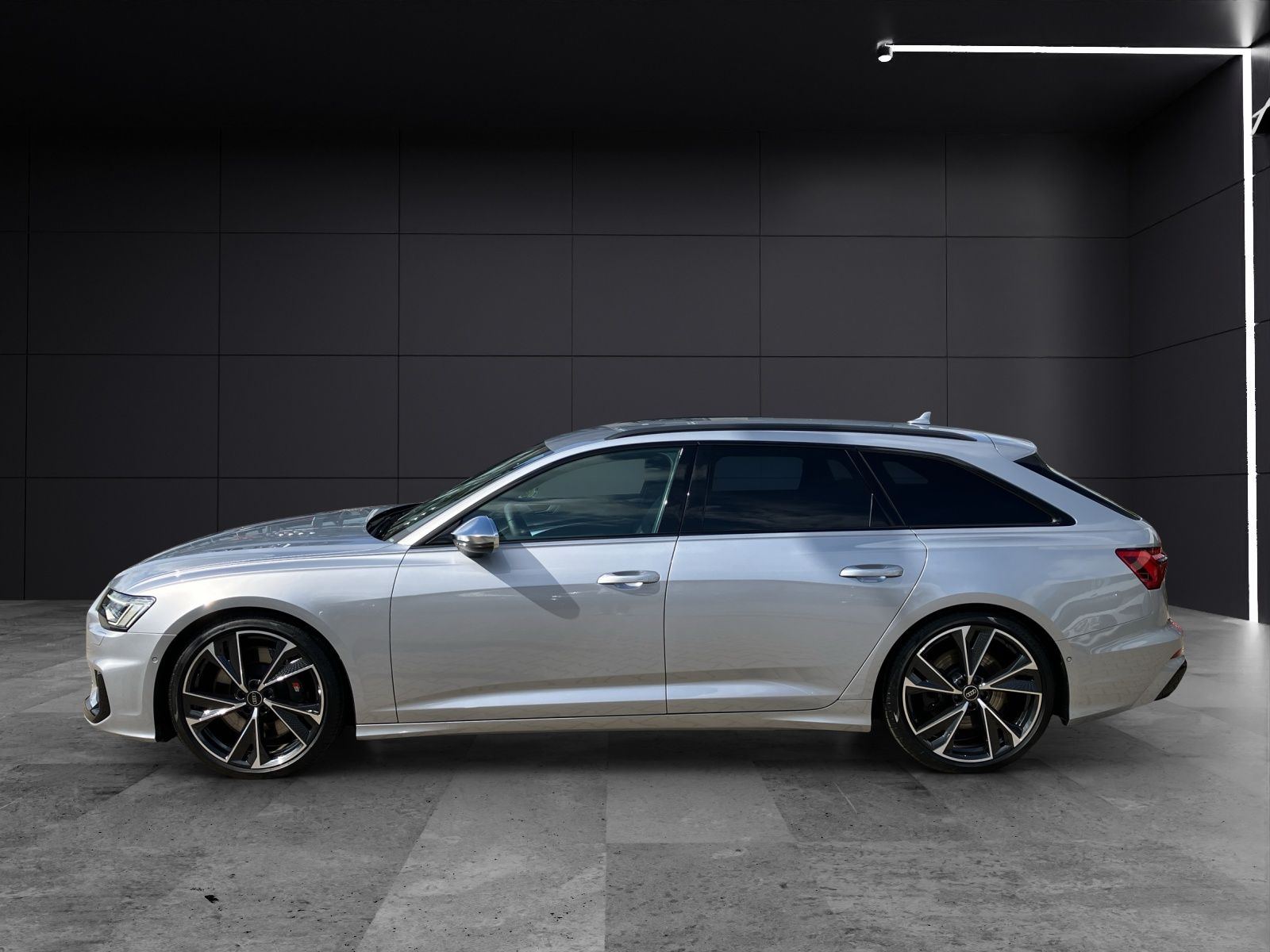 Fahrzeugabbildung Audi S6 Avant TDI quattro Matrix Navi AVC B&O 21" RFK