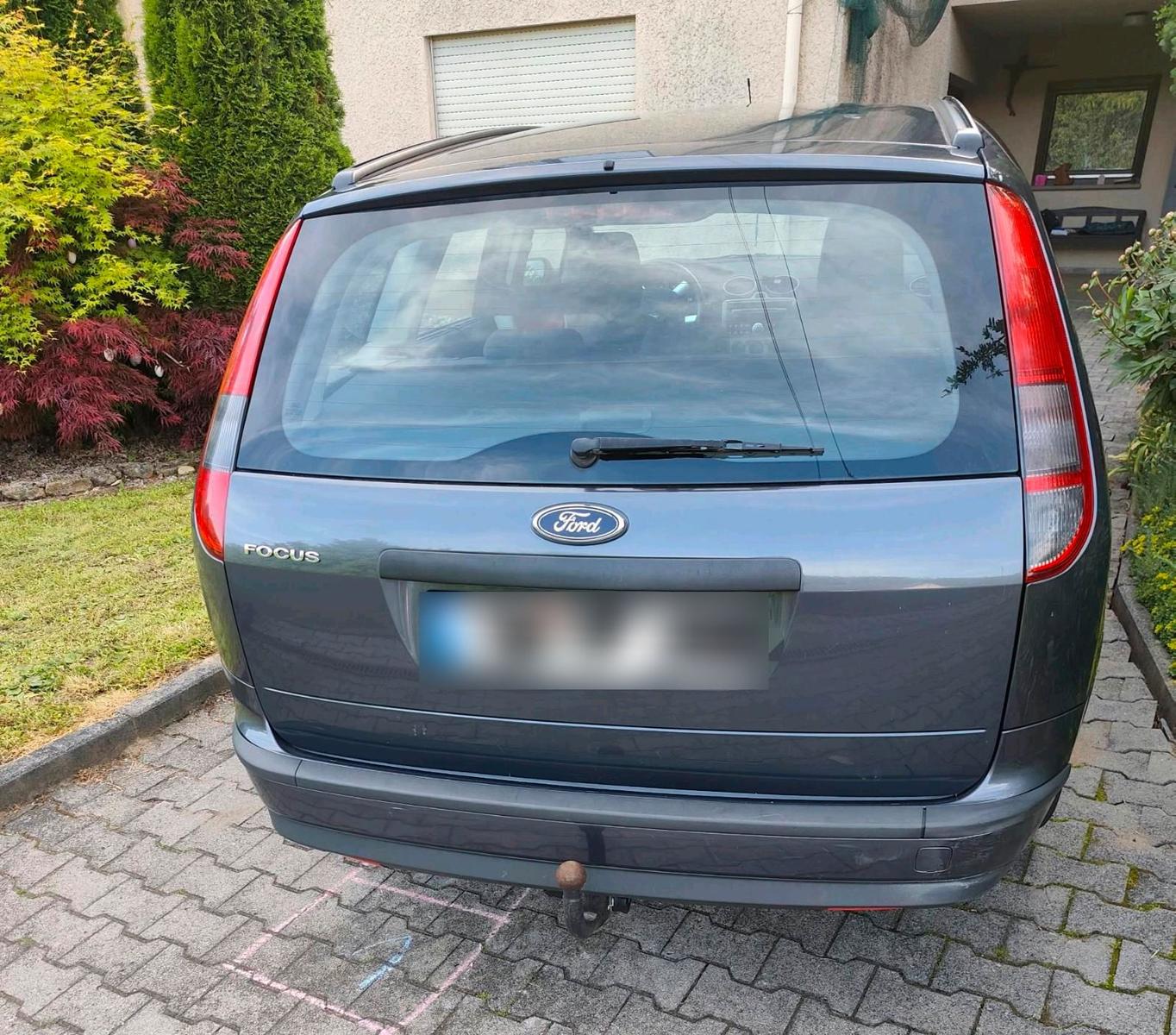 Ford Focus 2004 — engine 116 HP (85kW)