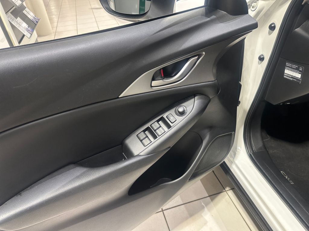 MAZDA CX-3 SKYACTIV-G 121 FWD Prime-Line MAZDA CX-3 SKYACTIV-G 121 FWD Prime-Line