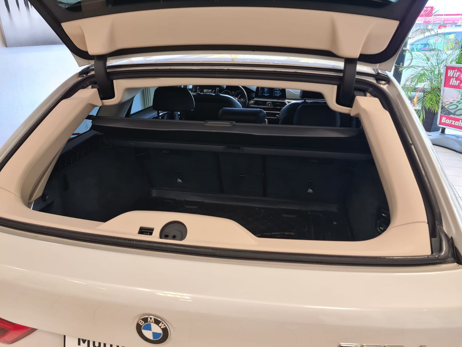 Fahrzeugabbildung BMW 520 d Sport Line/BMW Gestiksteuerung/LED/LEDER