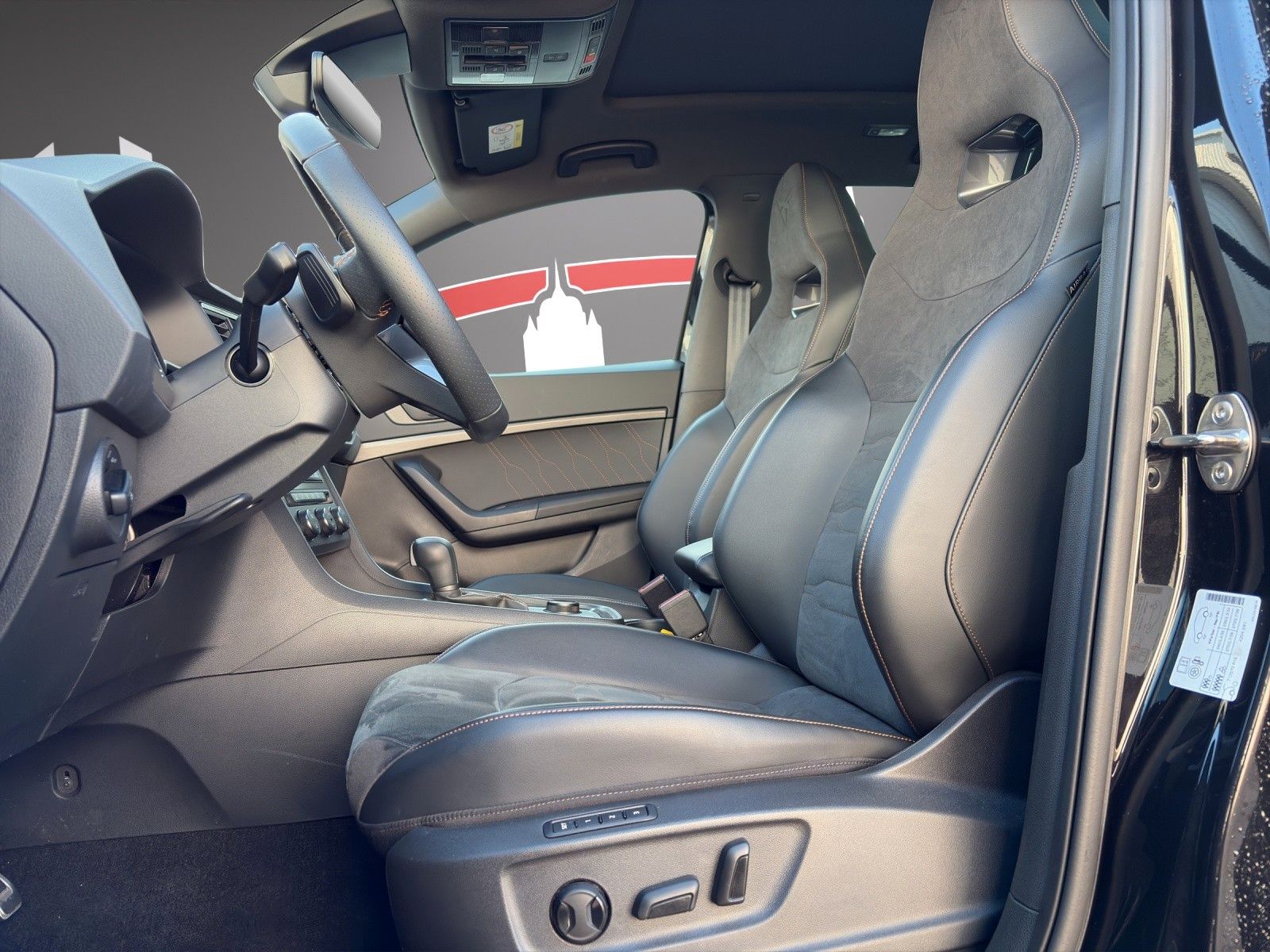 Fahrzeugabbildung CUPRA Ateca 1.5 TSi DSG NAVI/LED/SHZ/ACC/PANO