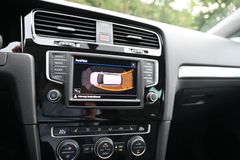 VW Golf VII Variant 1.6 TDI Allstar Navi DSG PDC