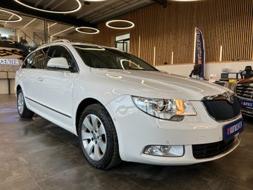 Skoda Superb Combi Elegance *1. Hand*Xenon*Klima*Navi*