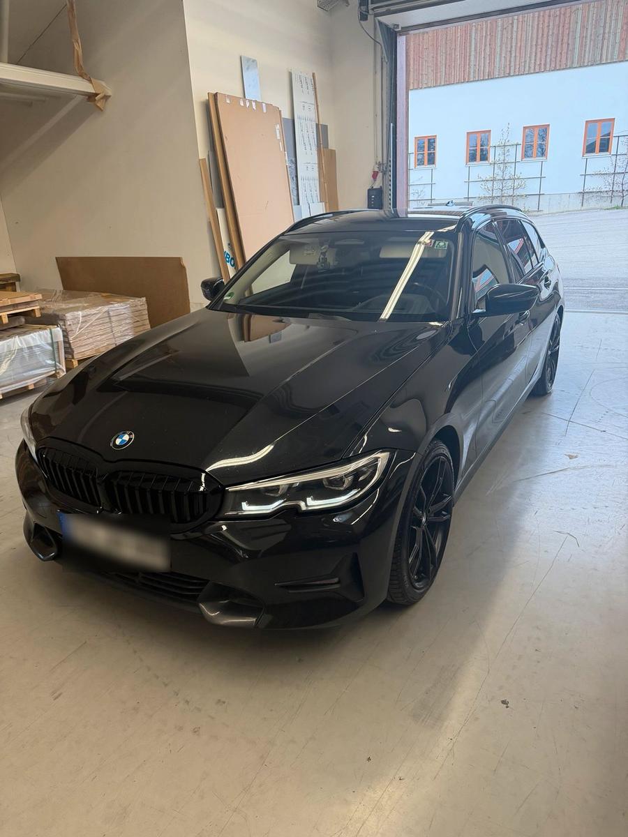 BMW 320