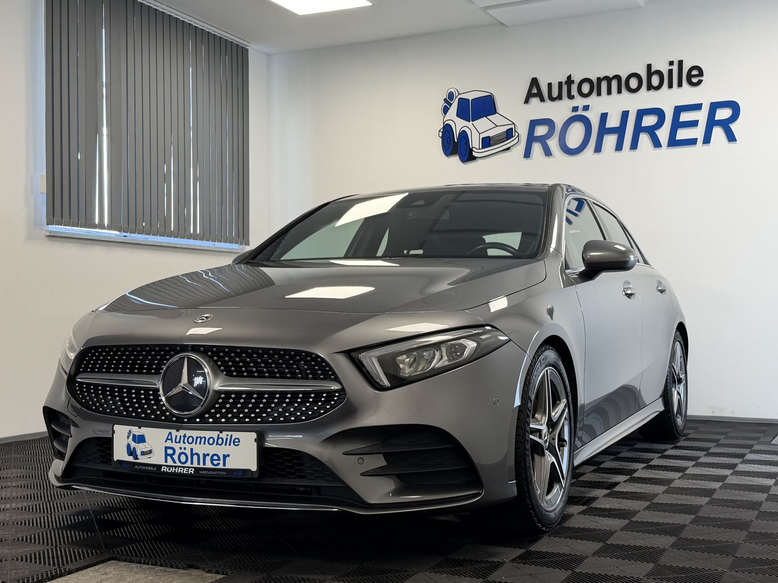 Mercedes-Benz A 250 AMG Line Automatik Kamera ILS-LED Navi
