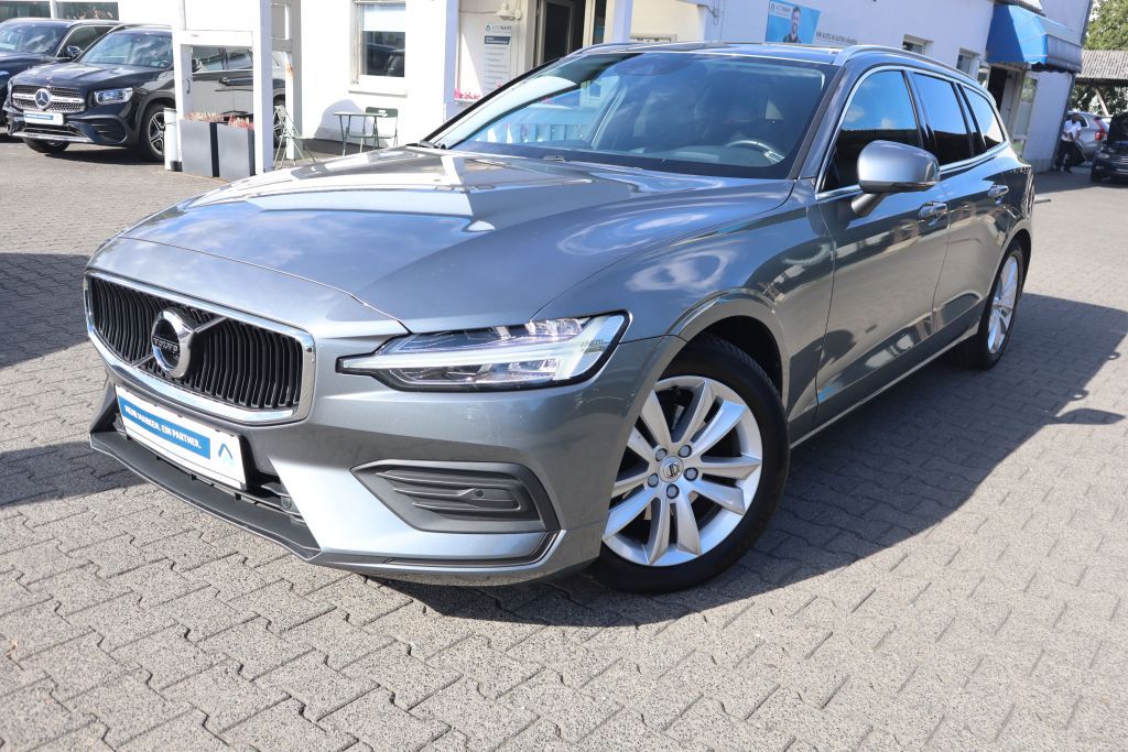 Volvo V60 D4 Geartronic Momentum|PANO|NAVI|R-CAM|LEDER