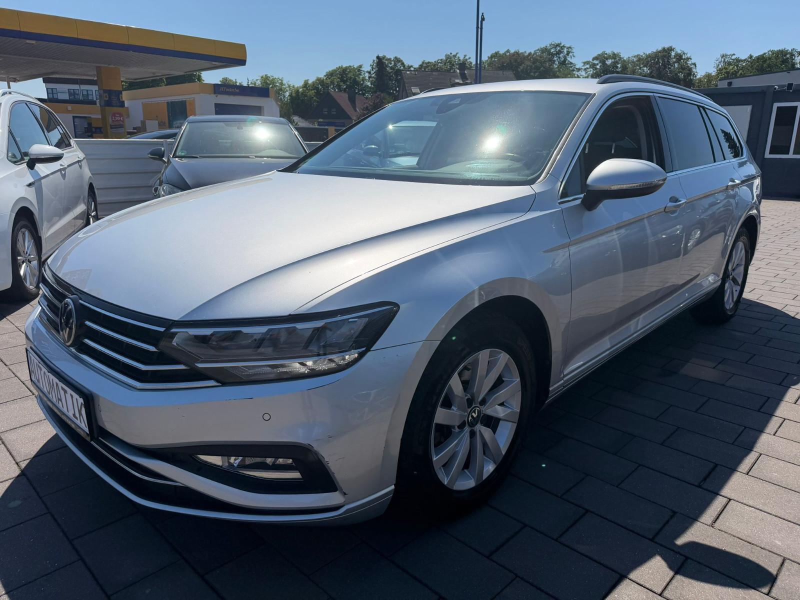 Volkswagen Passat Variant Business CAM*SHZ*CARPLAY*ACC