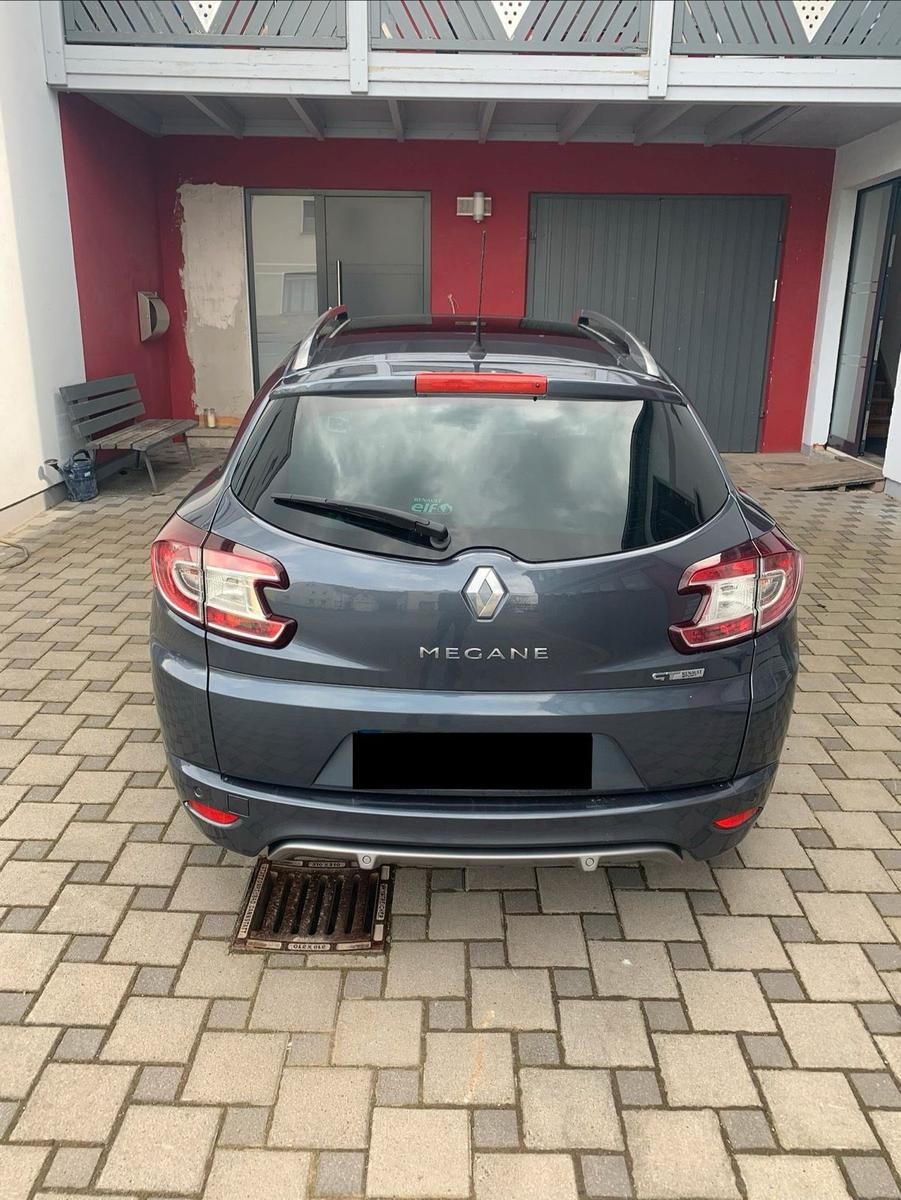 Renault Megane 2015 — engine 163 HP (120kW)