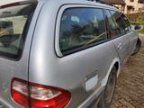 Mercedes-Benz Mercedes E 240 - gebrauchte Mercedes-Benz E 240 aus dem Jahr 2001
