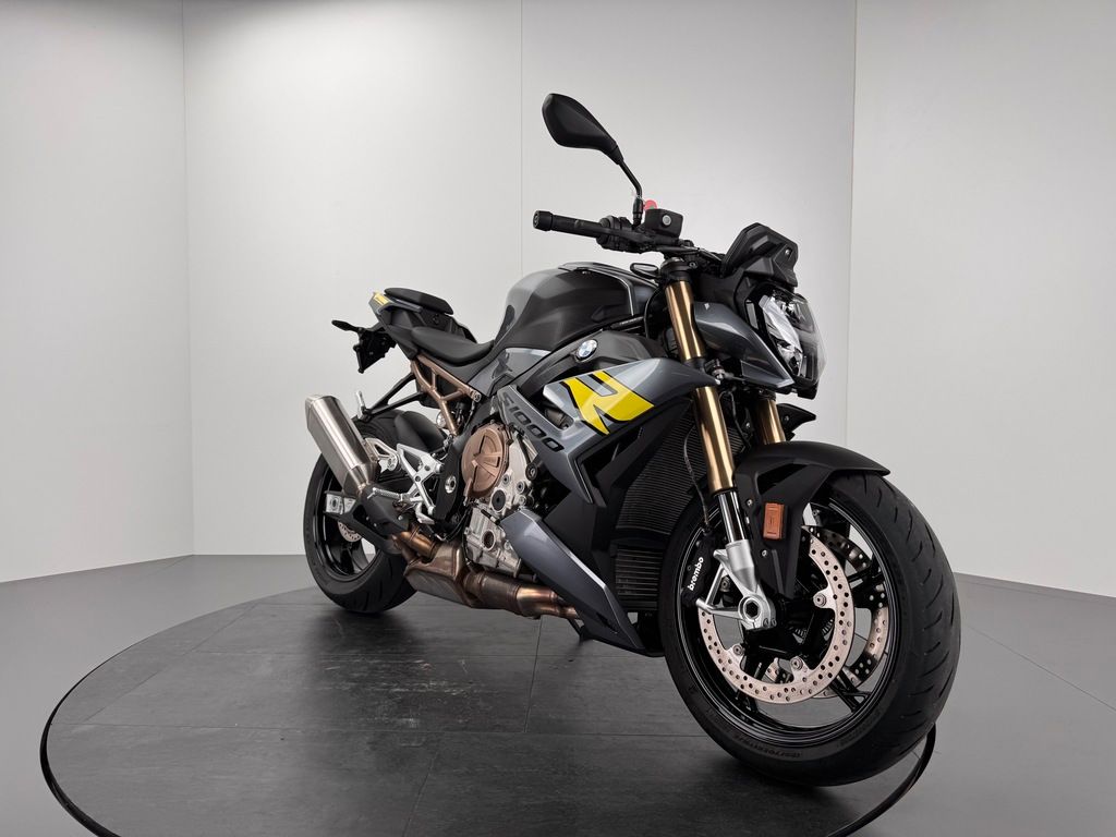Fahrzeugabbildung BMW S1000 R *NEUWERTIGER *1. HAND