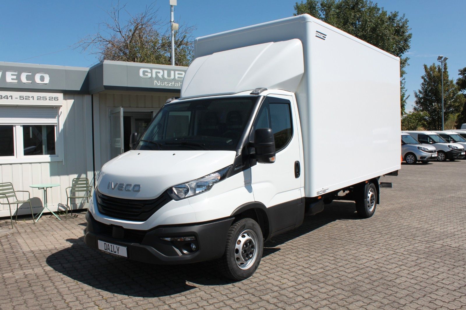 Fahrzeugabbildung Iveco Daily 35S16 Koffer 2375 hoch /LBW 750Kg