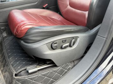 Volkswagen Touareg - 11