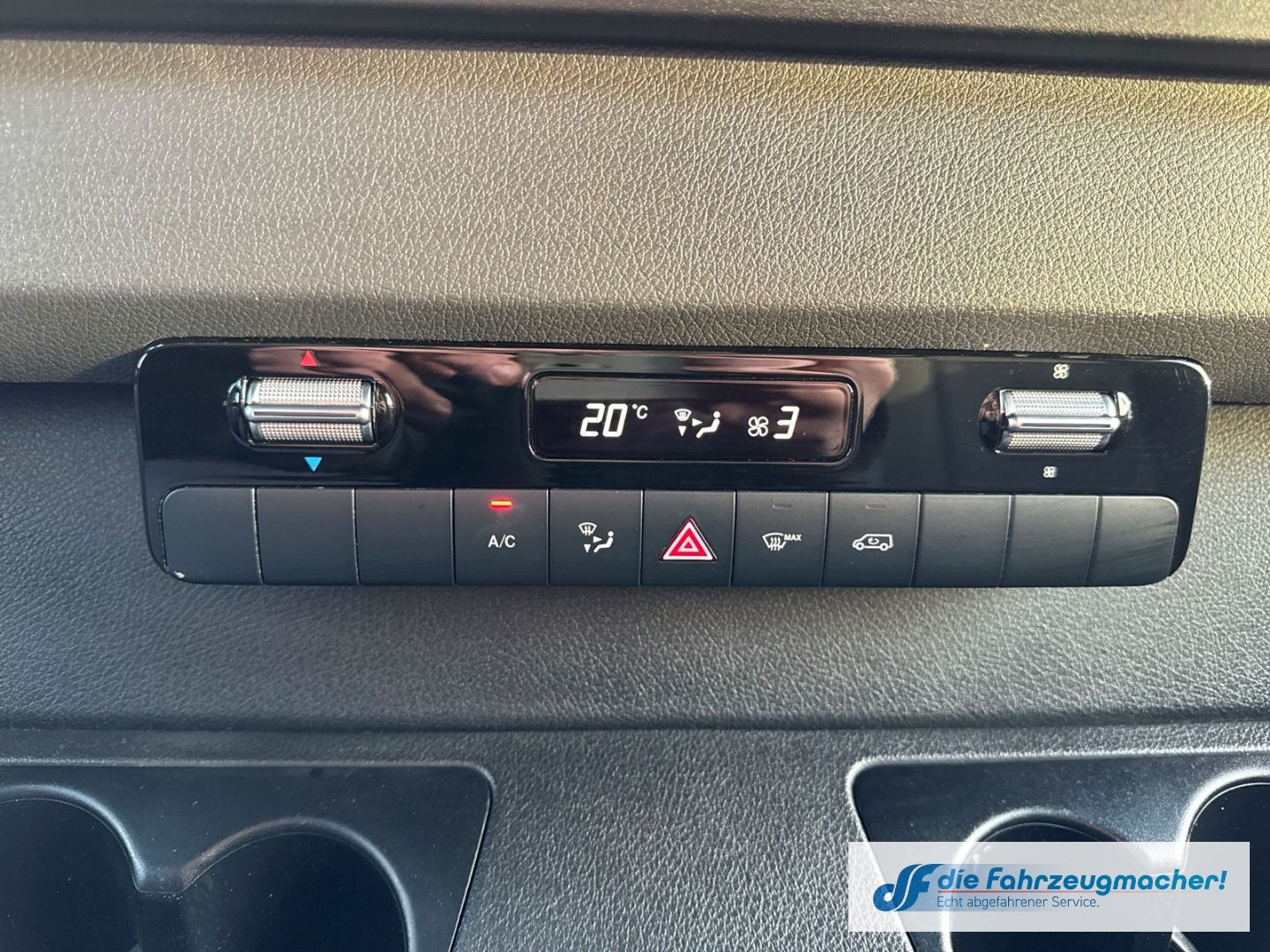 Fahrzeugabbildung Mercedes-Benz Sprinter III Kasten RWD AWD 317 CDI L3 L4 AHK D