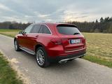 Mercedes-Benz GLC 300e AMG Hybrid, Junge-Sterne-Garantie - Mercedes-Benz GLC 300: Rot