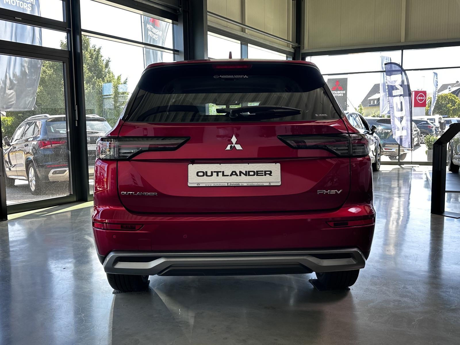 Mitsubishi Outlander 2.4 PHEV 100kW S-AWC Intro Edition Nav