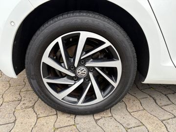 Fahrzeugabbildung Volkswagen Golf VII Lim. Join BlueMotion DSG Navi SHZ uvm.
