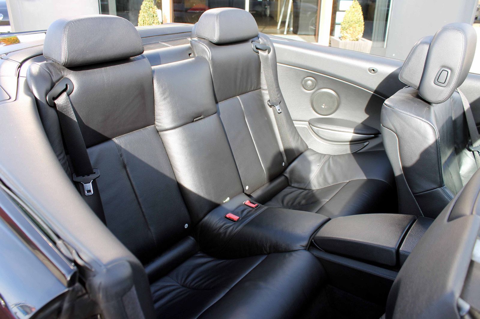 Fahrzeugabbildung BMW 630i Cabrio Aut Sport XENON PDC HUD KLIMA BT SHZ