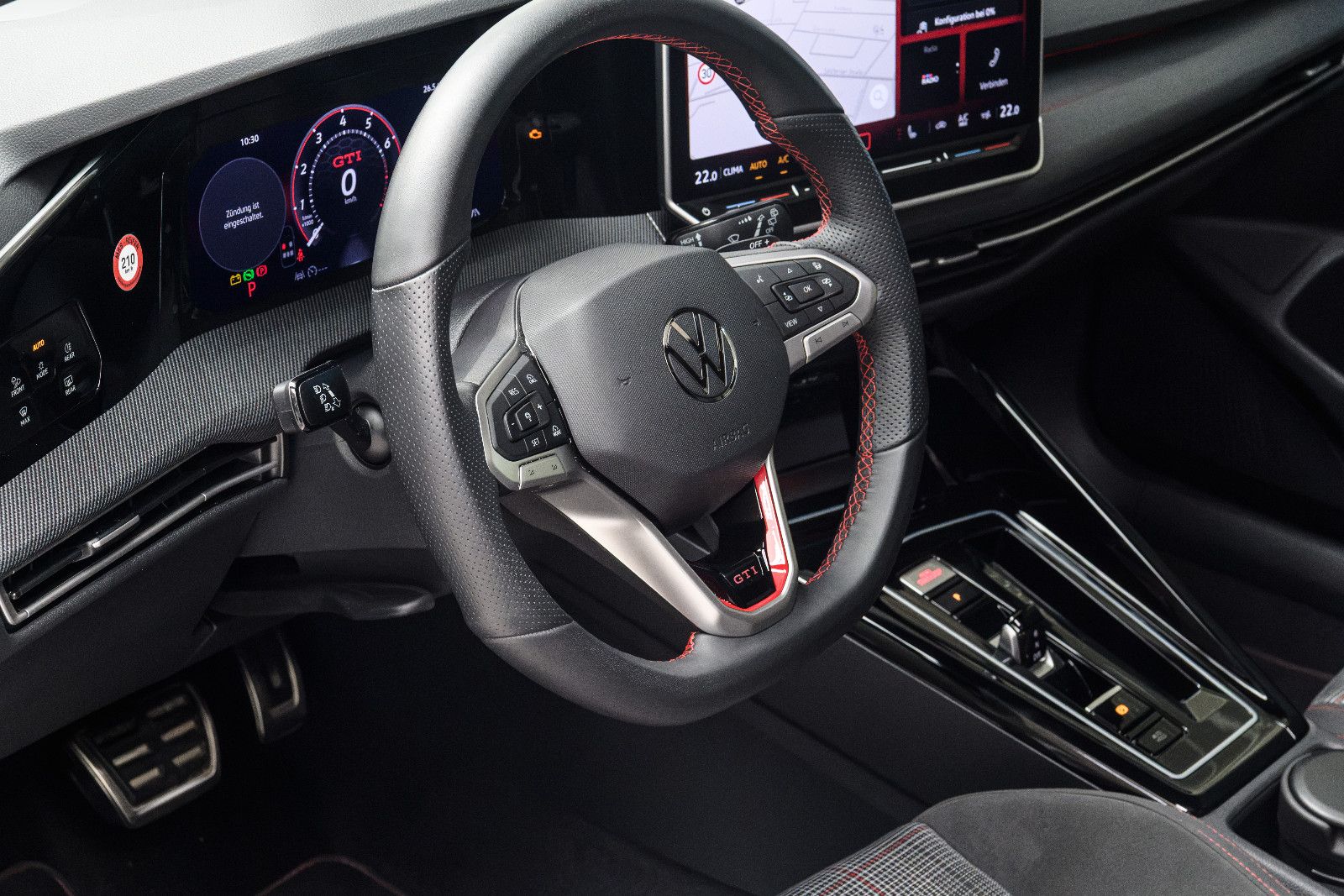 Fahrzeugabbildung Volkswagen Golf VIII GTI DSG LED+PANO+RFK+HuD+BLACK-STYLE