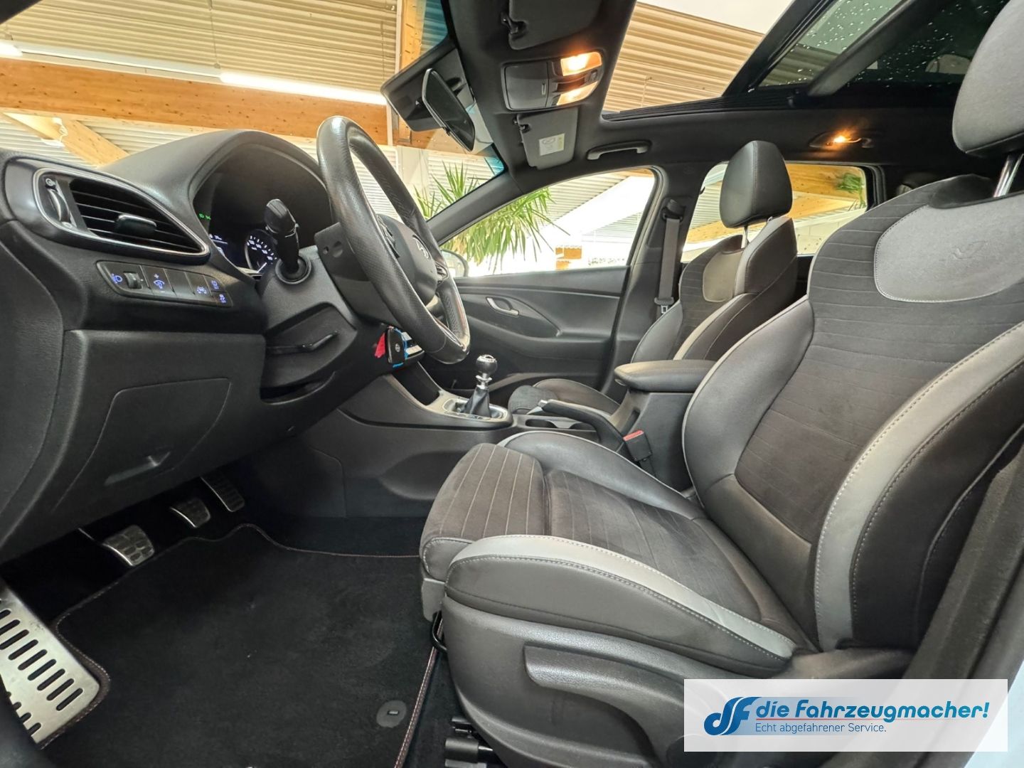 Fahrzeugabbildung Hyundai i30 N Line 1.4 T-GDI EU6d-T Sportpaket El. Panod
